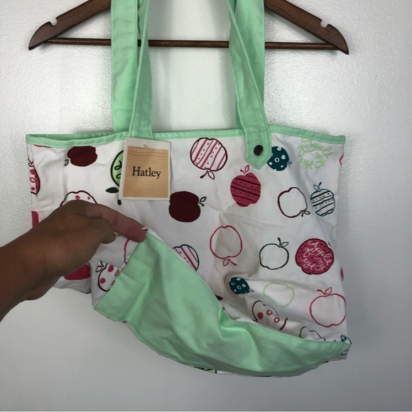 Hatley Tote Bag with Inside Zippered Pocket - Picture 5 of 11